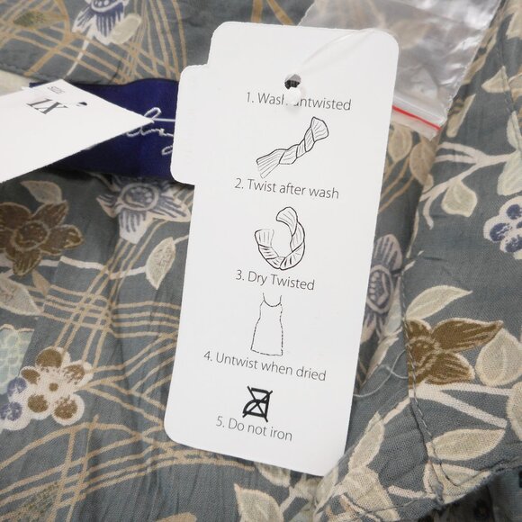 NWT Angelique Women's 1X Button-up Shirt 3/4 Sleeve Crinkle Floral Sequins - Picture 10 of 14